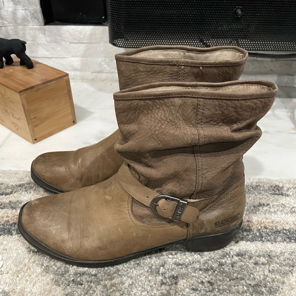 Bogs Slouchy Leather Buckle Waterproof Ankle Rain Snow Traction Boots Sz 11
